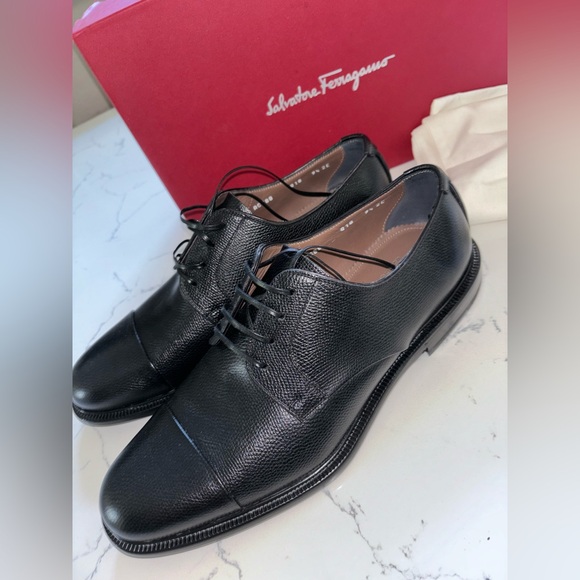 Faragamo men’s shoes. - Picture 3 of 6